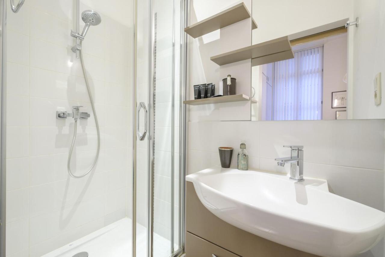 Magnificent 2 Bedroom Duplex + Terrace Ixelles Apartment Brüssel